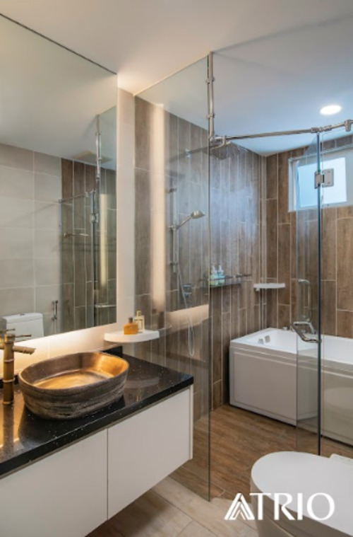Bathroom design based on drain positioning, waterproofing scope, and wall-hung fixture